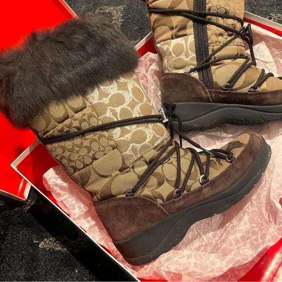 COACH LAURILYN PATCHWORK SIGNATURE CANVAS SUEDE FUR WINTER BOOTS - Picture 10 of 15